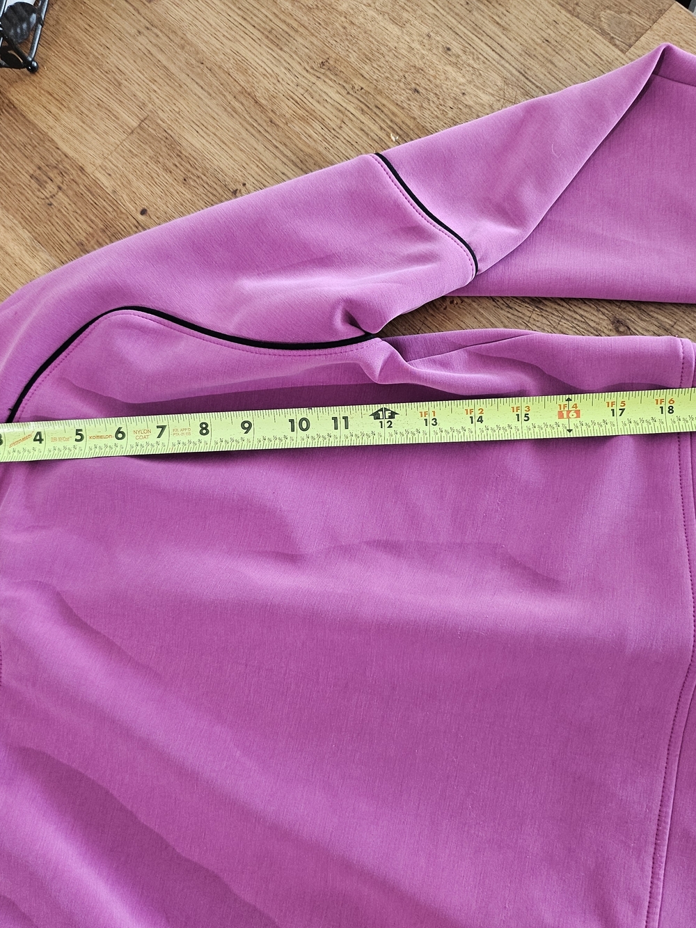 all in motion Plum Crewneck Sweatshirt with Contrast Piping Sporty Minimalist - Picture 5 of 8